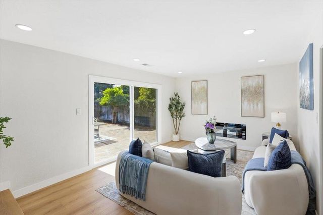 1238 Las Palmas Drive, Santa Clara, CA 95051