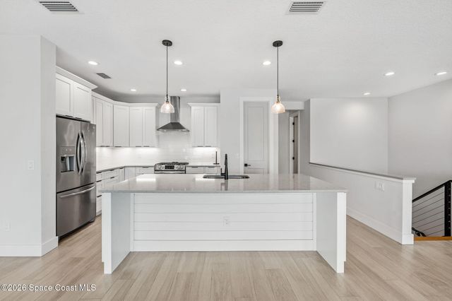 223 6th Avenue, Indialantic, FL 32903