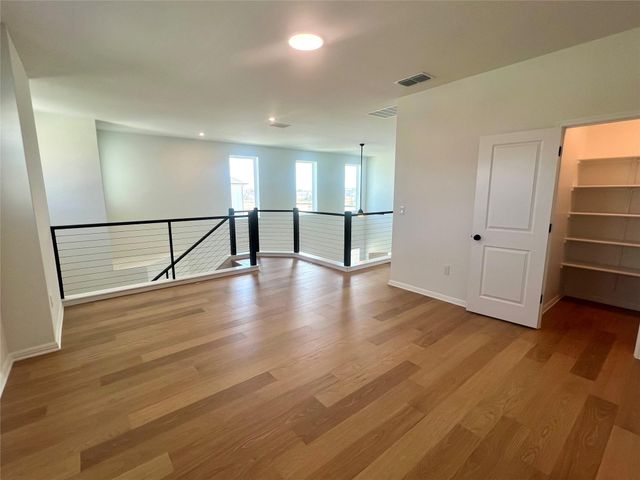 365 Young ST, Buda, TX 78610