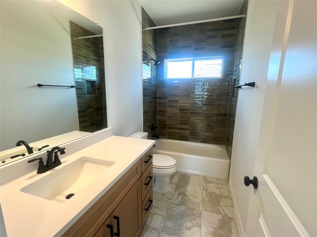 365 Young ST, Buda, TX 78610