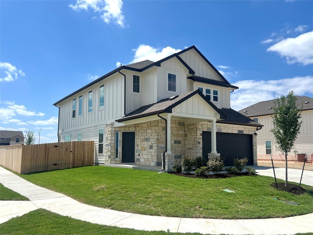 365 Young ST, Buda, TX 78610