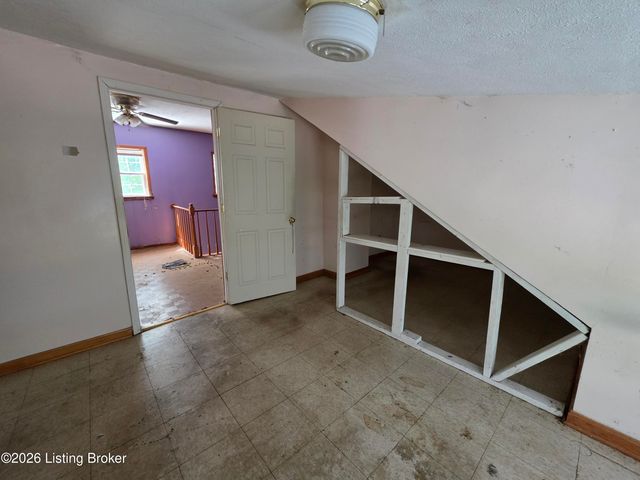 3618 Larkwood Ave, Louisville, KY 40212