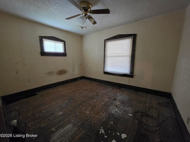3618 Larkwood Ave, Louisville, KY 40212