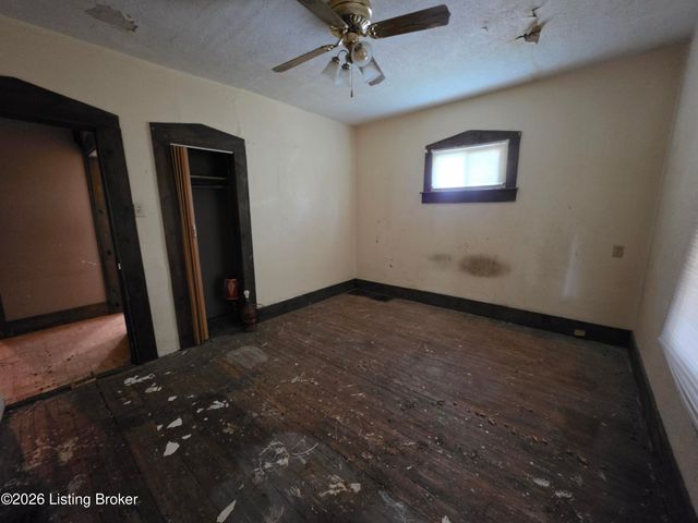 3618 Larkwood Ave, Louisville, KY 40212