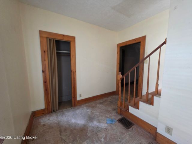 3618 Larkwood Ave, Louisville, KY 40212