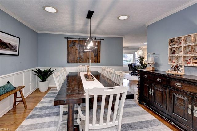 1014 Marlbank DR, Yorktown, VA 23692