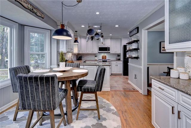 1014 Marlbank DR, Yorktown, VA 23692