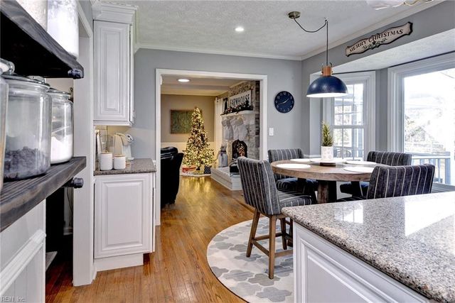 1014 Marlbank DR, Yorktown, VA 23692