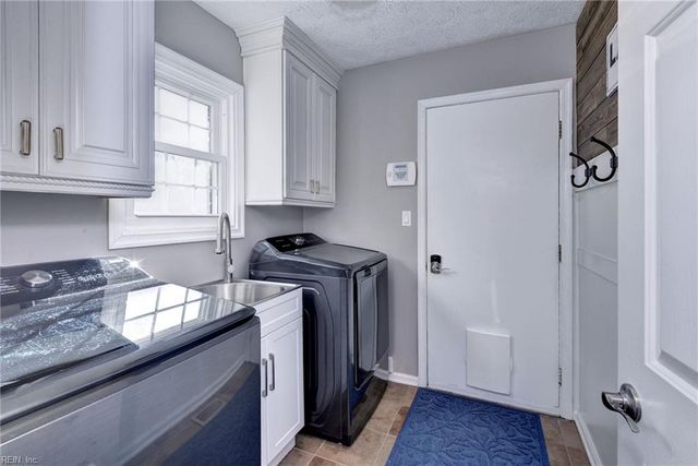 1014 Marlbank DR, Yorktown, VA 23692