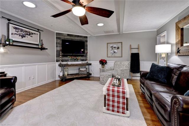 1014 Marlbank DR, Yorktown, VA 23692