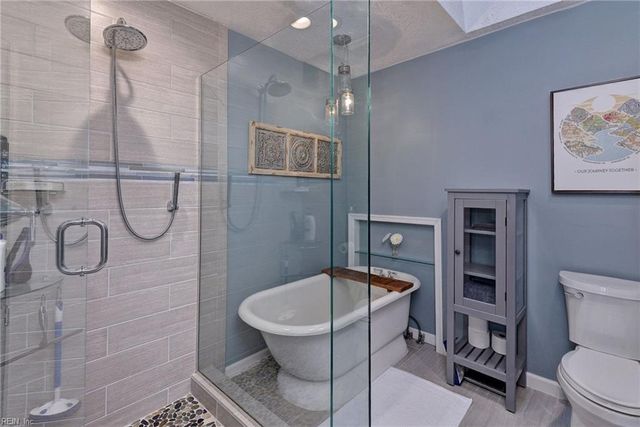 1014 Marlbank DR, Yorktown, VA 23692