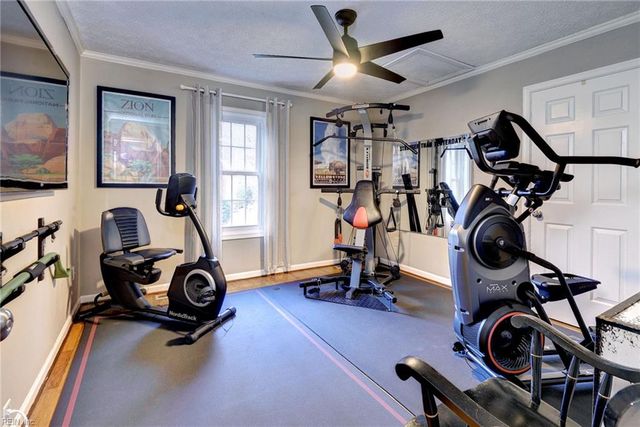 1014 Marlbank DR, Yorktown, VA 23692