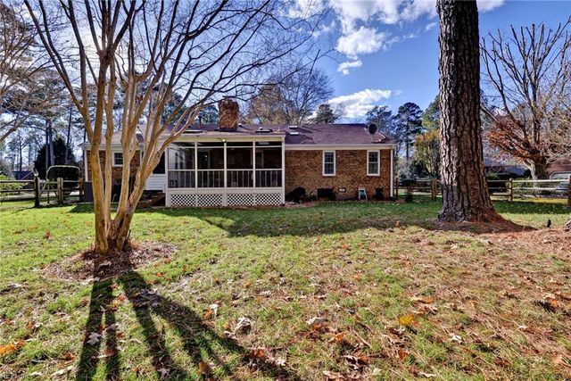 1014 Marlbank DR, Yorktown, VA 23692