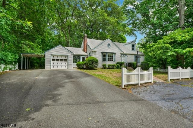 24 Lakeside Dr, Parsippany-troy Hills Twp., NJ 07005