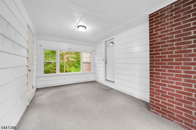 24 Lakeside Dr, Parsippany-troy Hills Twp., NJ 07005