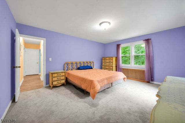 24 Lakeside Dr, Parsippany-troy Hills Twp., NJ 07005