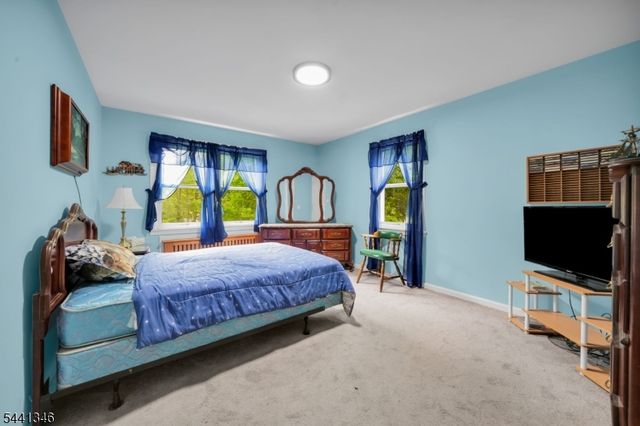 24 Lakeside Dr, Parsippany-troy Hills Twp., NJ 07005