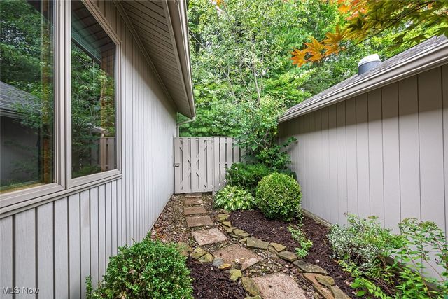 13156 Olympus Way, Strongsville, OH 44149