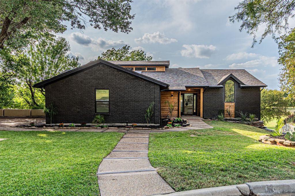 227 Oak Hill Drive, Trophy Club, TX 76262