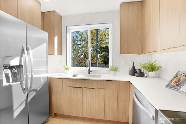 5825 S M St, Tacoma, WA 98408