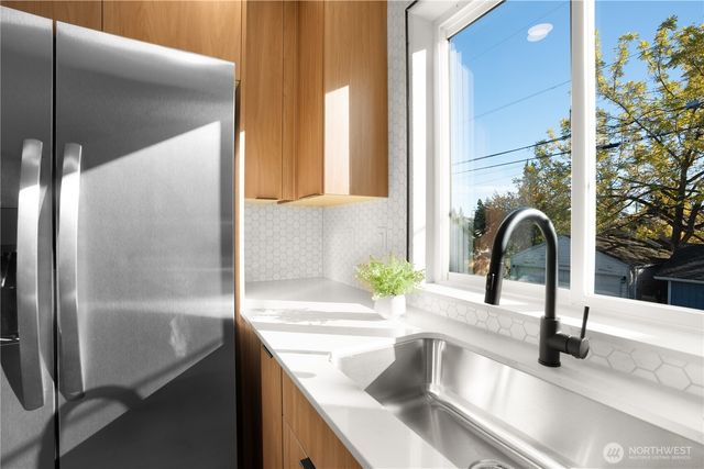 5825 S M St, Tacoma, WA 98408