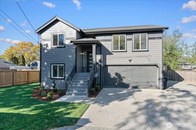 5825 S M St, Tacoma, WA 98408