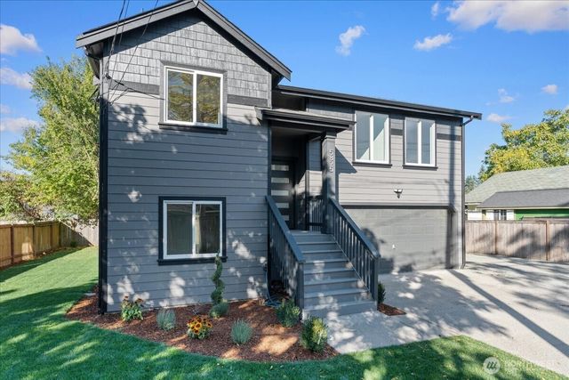 5825 S M St, Tacoma, WA 98408