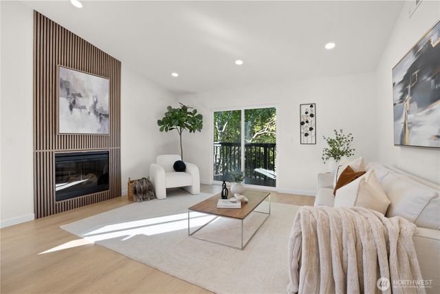 5825 S M St, Tacoma, WA 98408