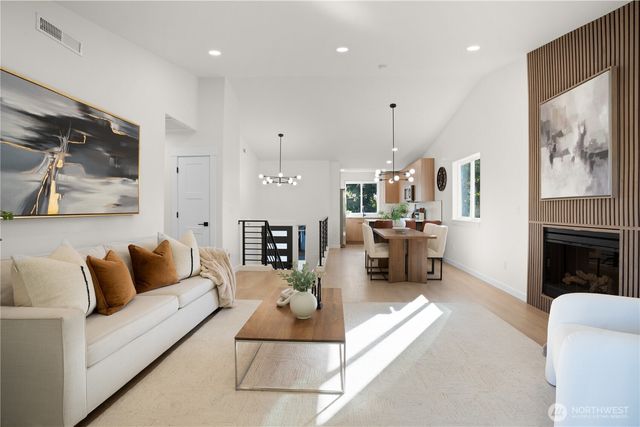 5825 S M St, Tacoma, WA 98408