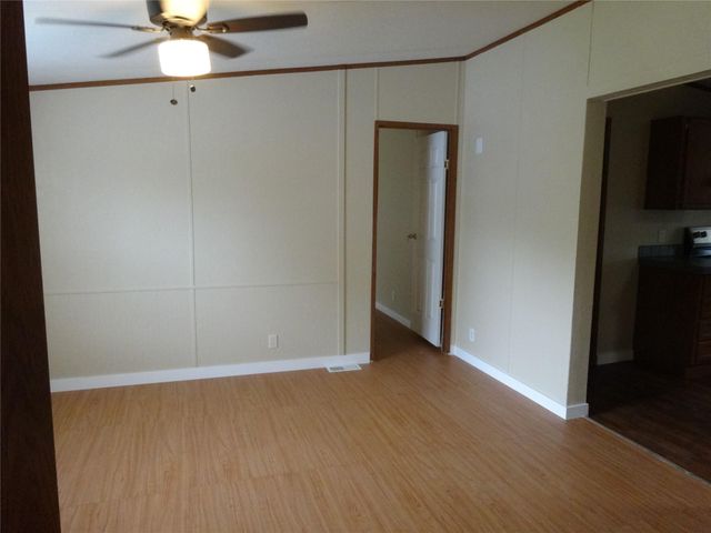 1220 8th Street A, Huntsville, TX 77320