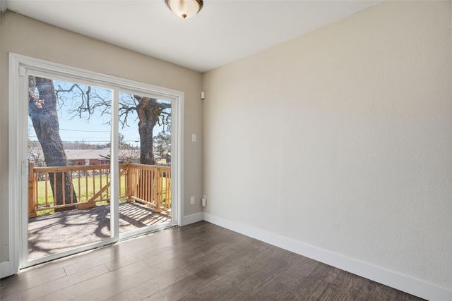 117 Oakwood Drive, Keene, TX 76059