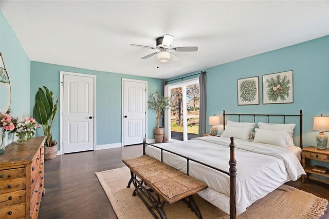 117 Oakwood Drive, Keene, TX 76059