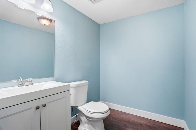 117 Oakwood Drive, Keene, TX 76059