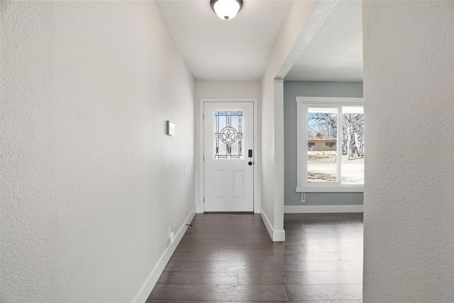 117 Oakwood Drive, Keene, TX 76059