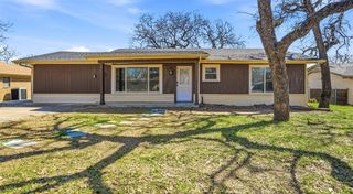 117 Oakwood Drive, Keene, TX 76059