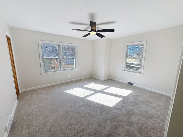 538 Schroeder Road, Coal Valley, IL 61240