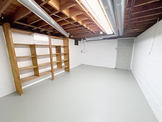 538 Schroeder Road, Coal Valley, IL 61240