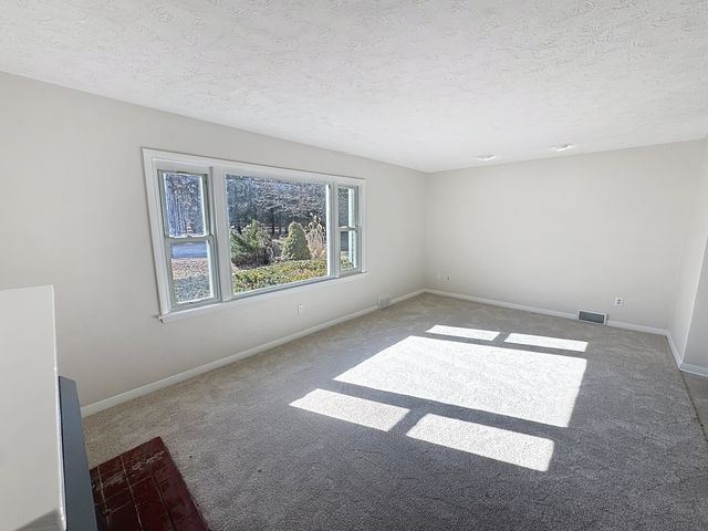 538 Schroeder Road, Coal Valley, IL 61240