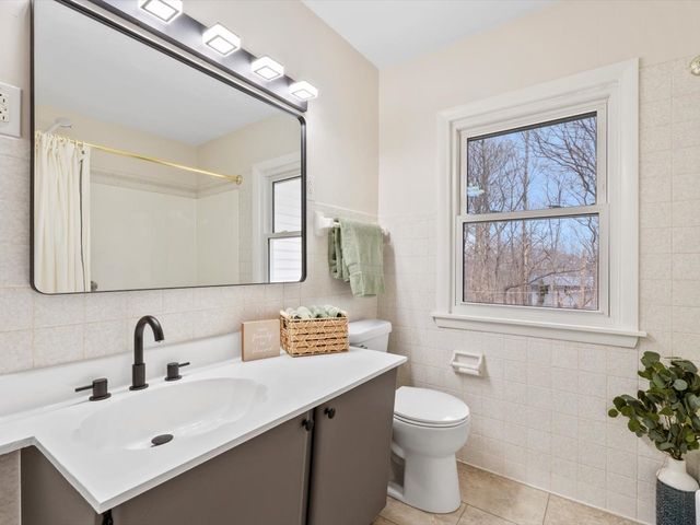 538 Schroeder Road, Coal Valley, IL 61240