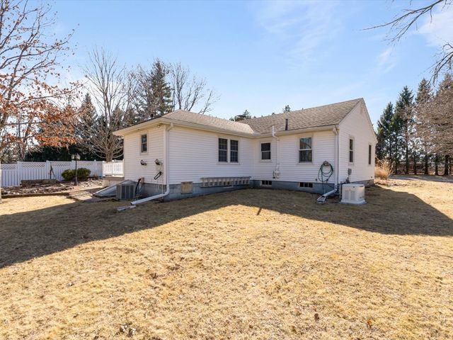 538 Schroeder Road, Coal Valley, IL 61240