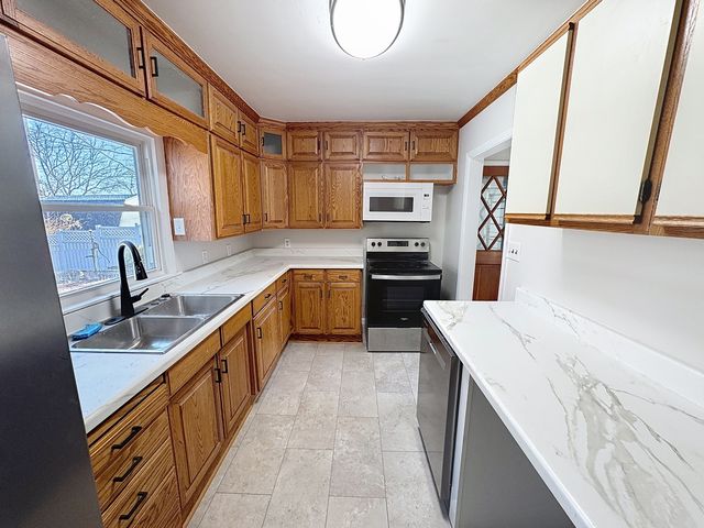 538 Schroeder Road, Coal Valley, IL 61240