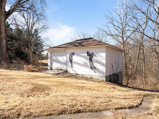 538 Schroeder Road, Coal Valley, IL 61240