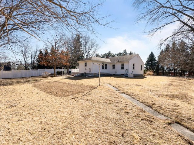 538 Schroeder Road, Coal Valley, IL 61240