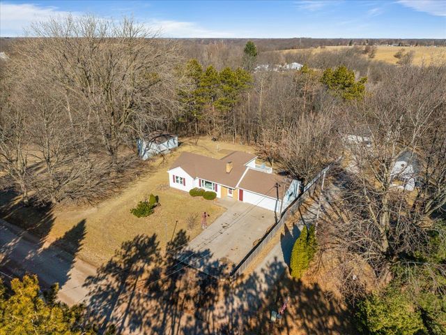 538 Schroeder Road, Coal Valley, IL 61240