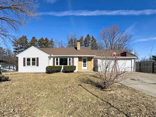 538 Schroeder Road, Coal Valley, IL 61240