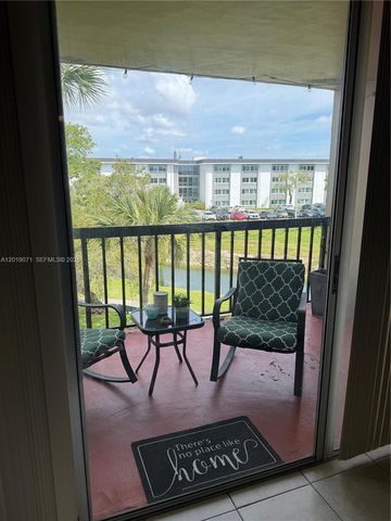 10865 SW 112th Avenue 312, Miami, FL 33176