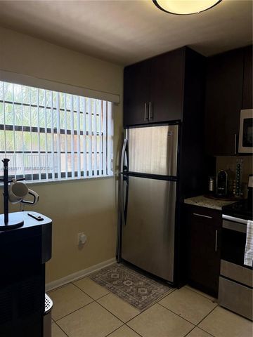 10865 SW 112th Avenue 312, Miami, FL 33176