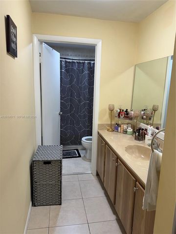 10865 SW 112th Avenue 312, Miami, FL 33176