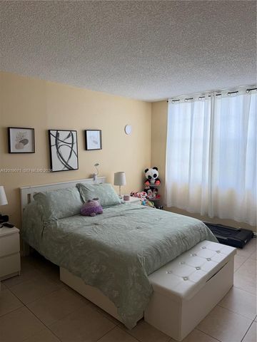 10865 SW 112th Avenue 312, Miami, FL 33176