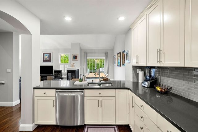 36C Seven Springs Lane 36C, Burlington, MA 01803